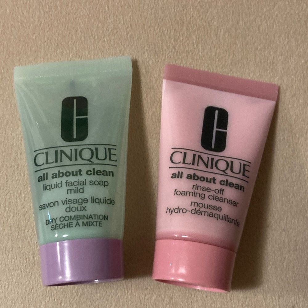 Clinique Skincare Essentials Set - travel sizes - Picture 3 of 6